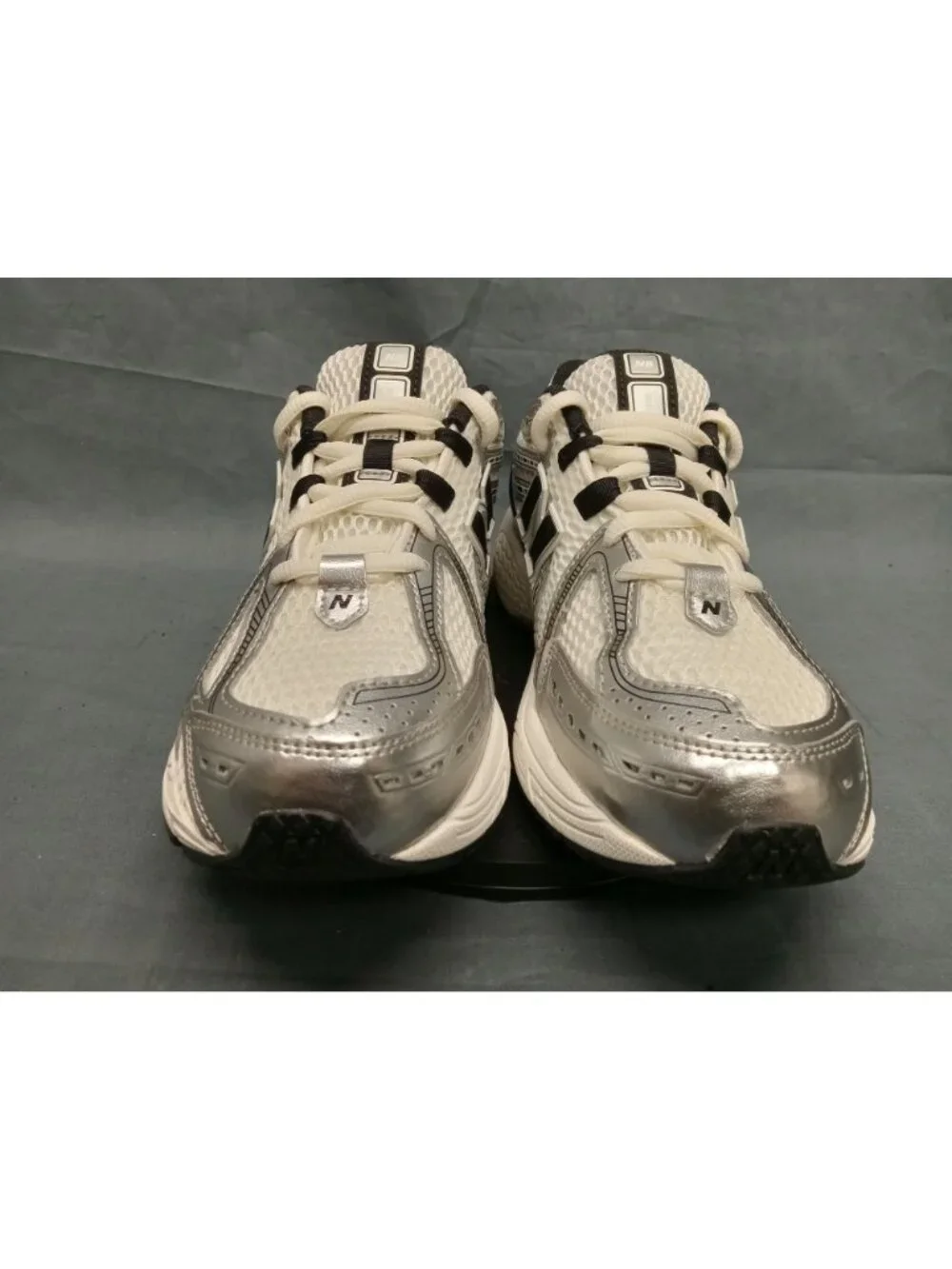 New Balance 1906 (GS) Sneakers GC1906ER Grey Black Boys Size 5 NEW NO BOX!